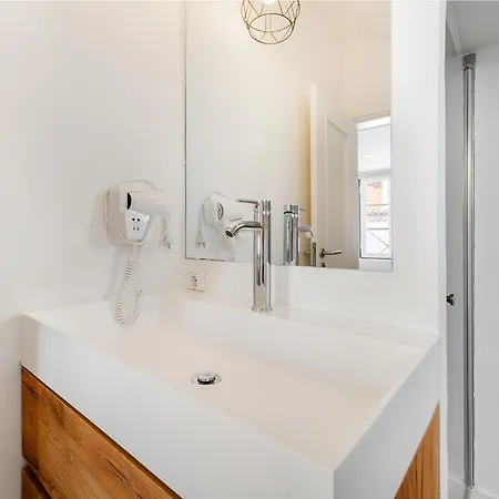 Whome The Bica Hideout Historic And Apartment